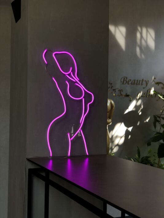 Girl Silhouette – Led Neon Sign