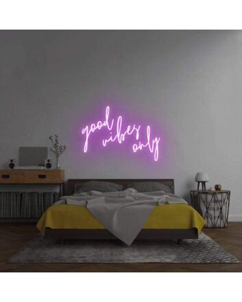 Good Vibes Only&#39; Neon Sign