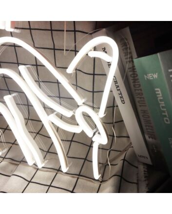 Seductive Lips Alluring Neon Sign for Trendy Spaces