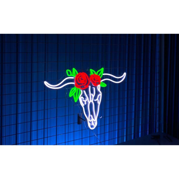 Brighten Up Your Space: Cow Skull Head Led Neon Sign for an Edgy Home Decor, Chic Office Vibe, or the Ultimate Bar and Party Atmosphere.