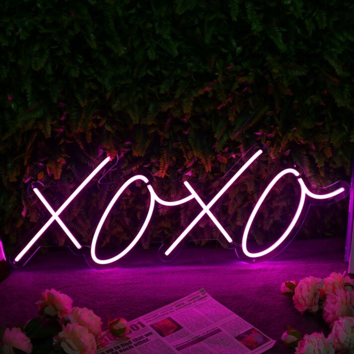 XOXO Purple Neon Sign