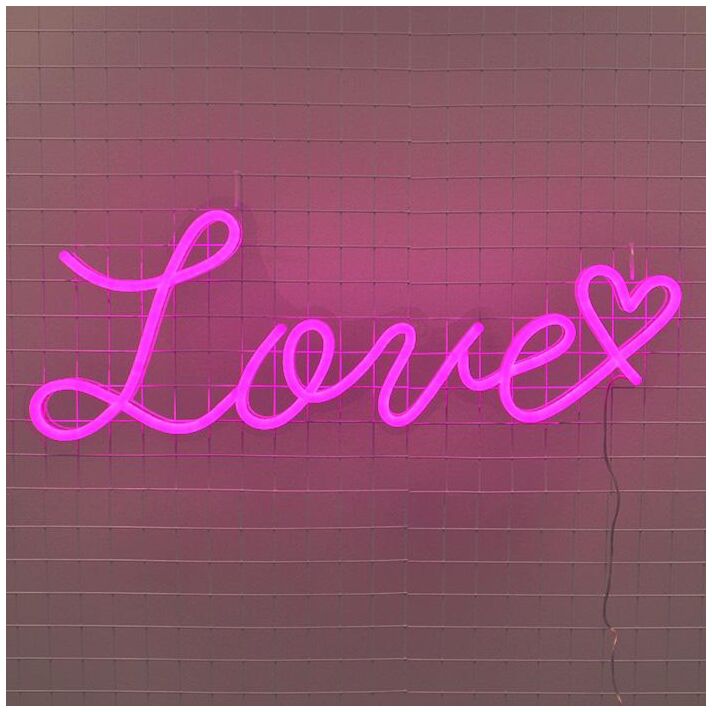 Love Heart Neon Sign creates a romantic atmosphere